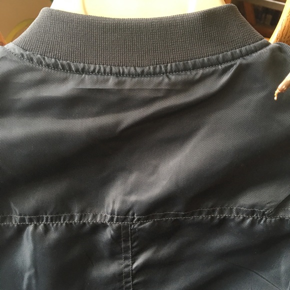 EUC Linea Pelle Green Bomber Jacket Women’s Large - Picture 9 of 13